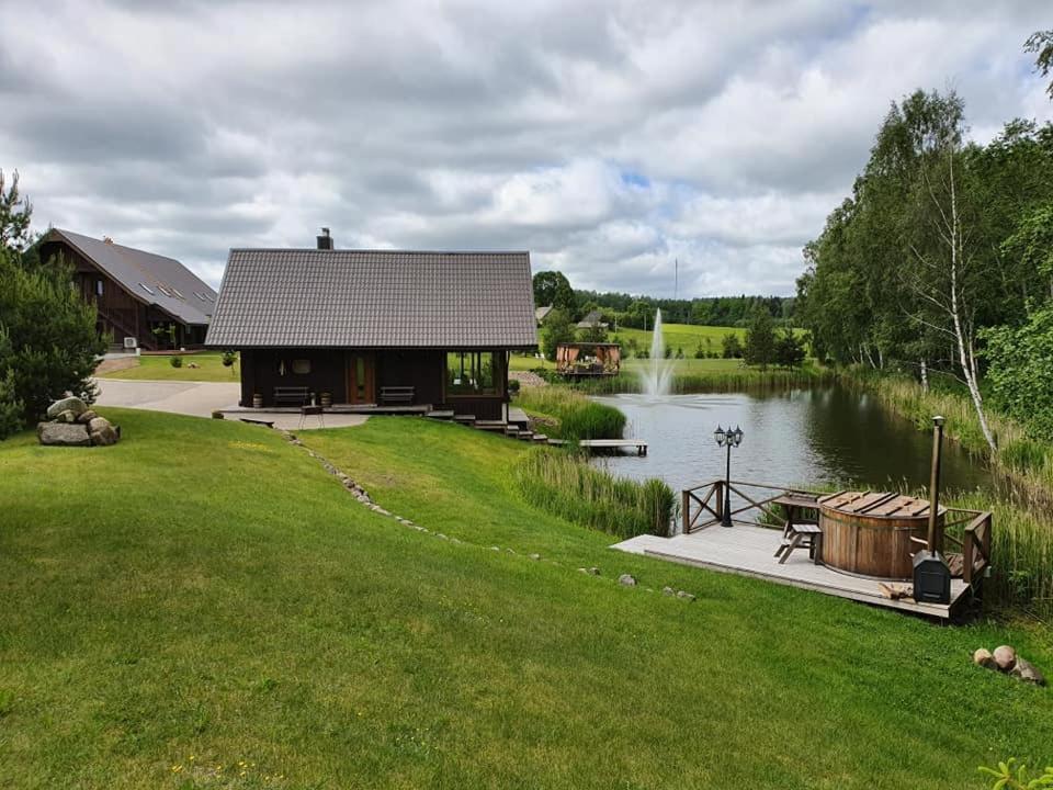 Stonku Sodyba Grapeldvaris Varkaliai Bagian luar foto