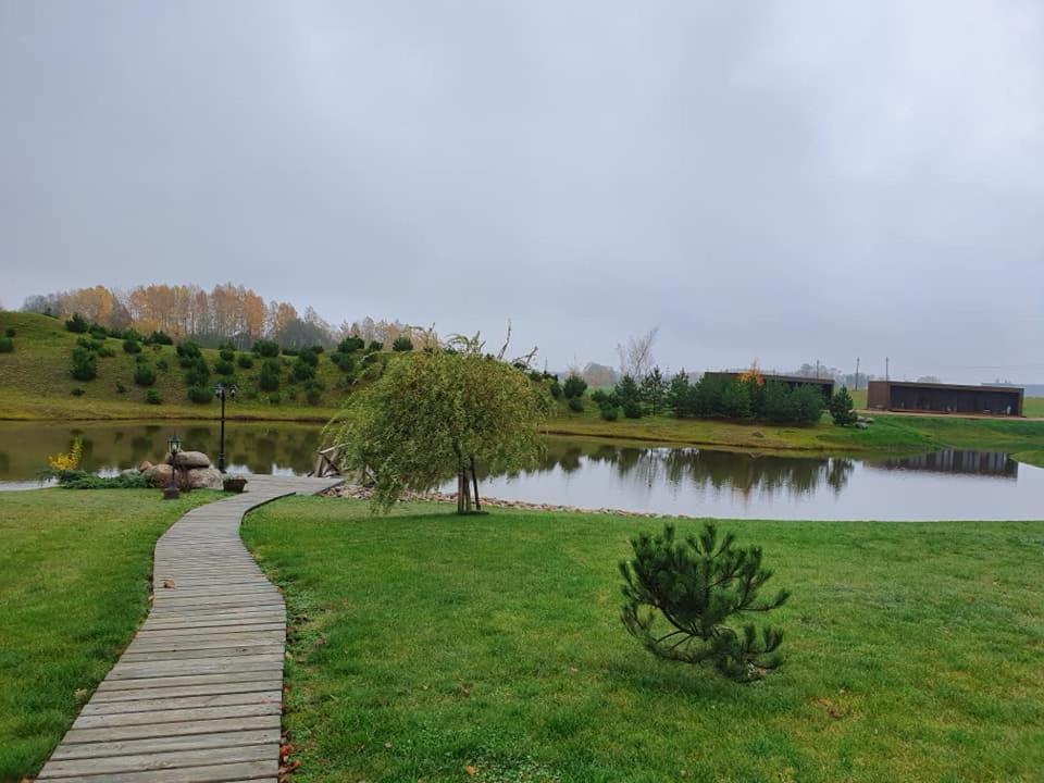 Stonku Sodyba Grapeldvaris Varkaliai Bagian luar foto